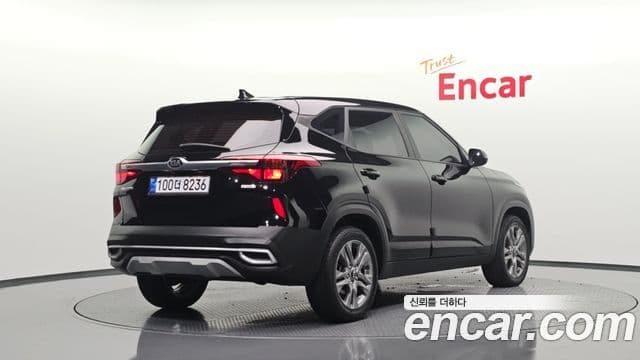 Kia Seltos 2021 — фото 2 из 20