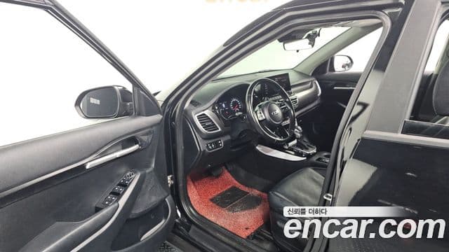 Kia Seltos 2021 — фото 10 из 20