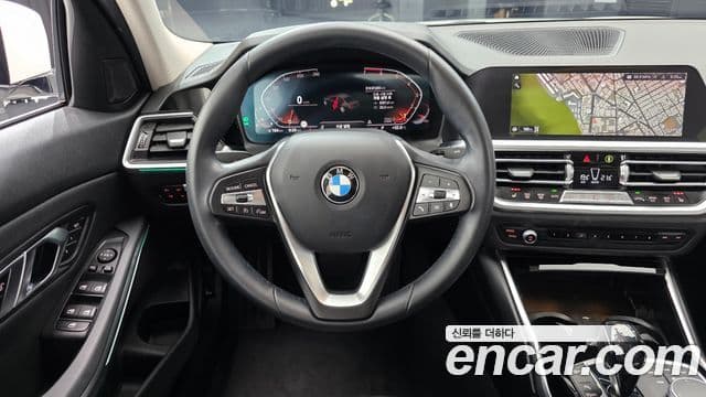 BMW 3 Series 2020 — ფოტო 13/20