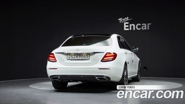Mercedes-Benz E-Class 2020 — Şəkil 4/20