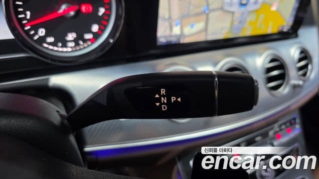 Mercedes-Benz E-Class 2020 — фото 9 из 20