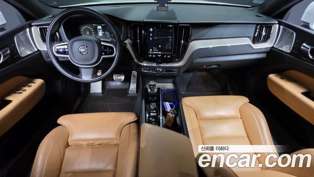 Volvo XC60 2020 — фото 7 из 20