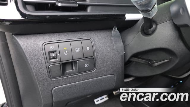 Hyundai Staria 2025 — фото 12 из 20