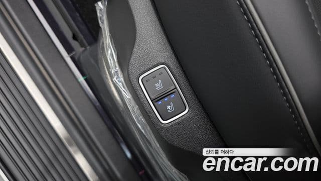 Hyundai Staria 2025 — фото 17 из 20