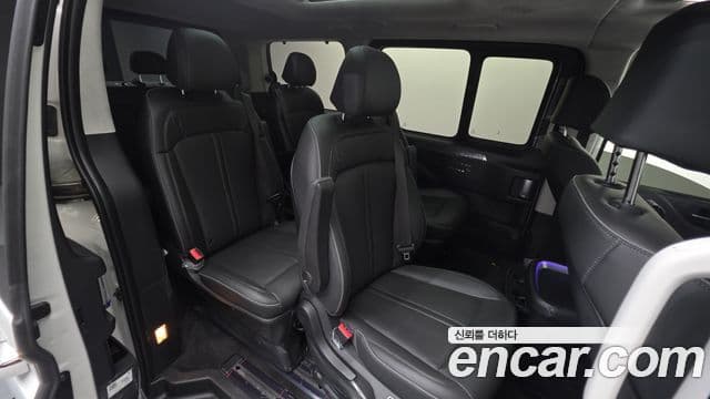 Hyundai Staria 2025 — фото 18 из 20