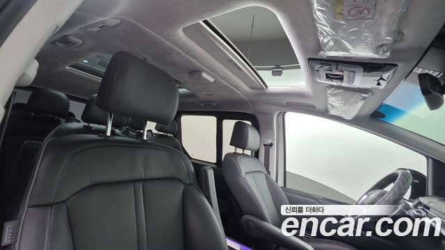 Hyundai Staria 2025 — фото 20 из 20