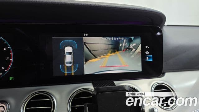 Mercedes-Benz E-Class 2020 — фото 14 из 20