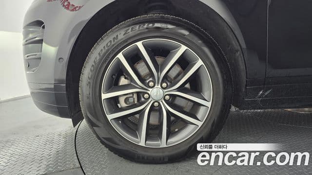 Land Rover Range Rover Evoque 2025 — ფოტო 4/20