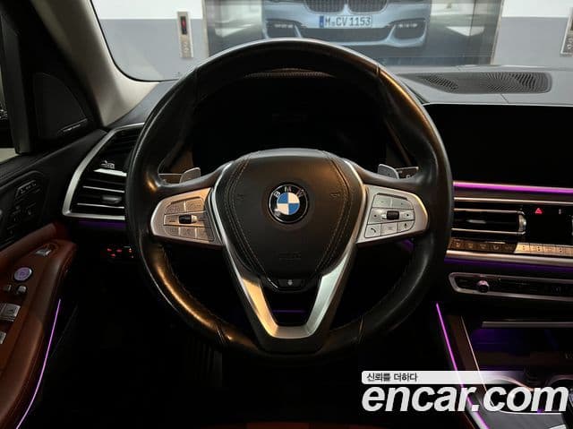 BMW X7 2022 — фото 15 из 20