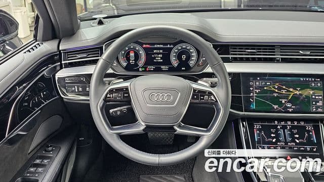 Audi A8 2019 — Фото 13/20