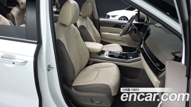 Kia Carnival 2024 — фото 11 из 20