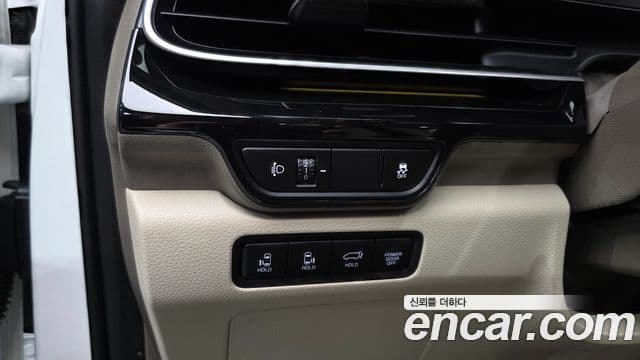 Kia Carnival 2024 — фото 16 из 20