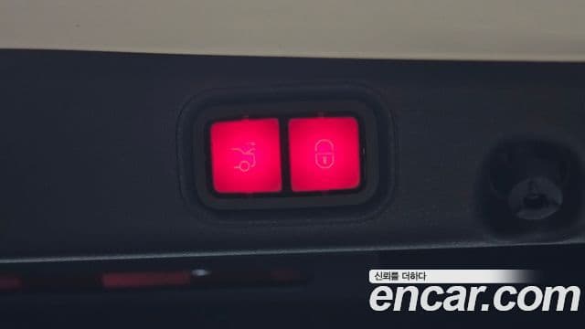 Mercedes-Benz E-Class 2019 — ფოტო 20/20