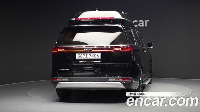 Kia Carnival 2022 — фото 4 из 20