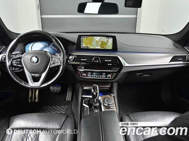 BMW 5 Series 2018 — Şəkil 10/20