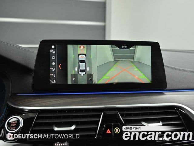 BMW 5 Series 2018 — Şəkil 15/20
