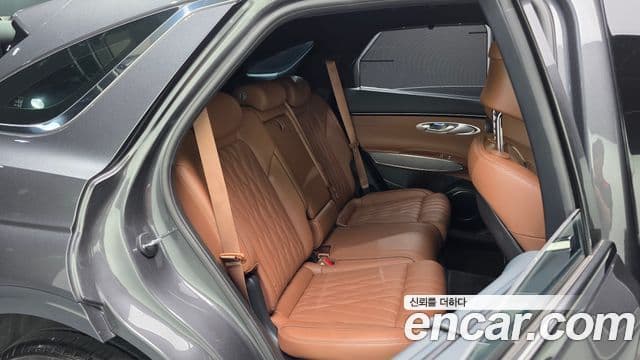 Genesis GV70 2021 — фото 11 из 20