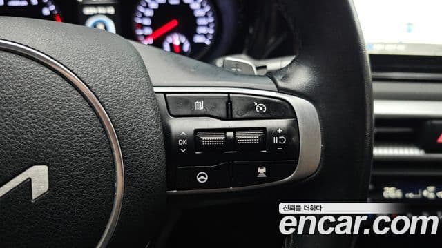 Kia K5 2022 — Şəkil 17/20