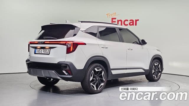 Kia Seltos 2022 — фото 2 из 20