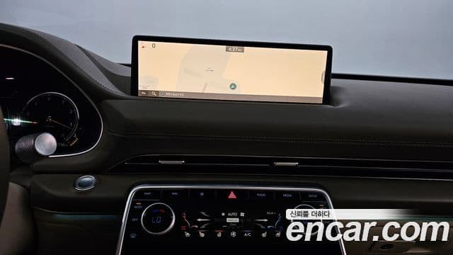 Genesis GV80 2020 — ფოტო 14/20