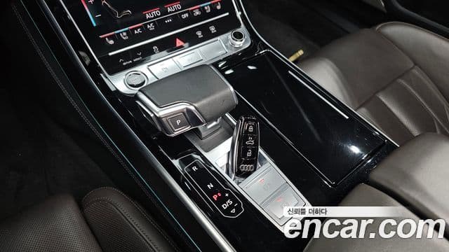 Audi A8 2021 — фото 9 из 20