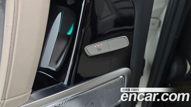 Mercedes-Benz G-Class 2020 — Photo 5/31