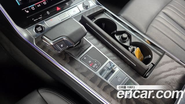 Audi A6 2021 — ფოტო 8/20