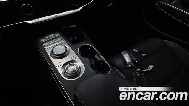 Genesis GV70 2023 — фото 9 из 20