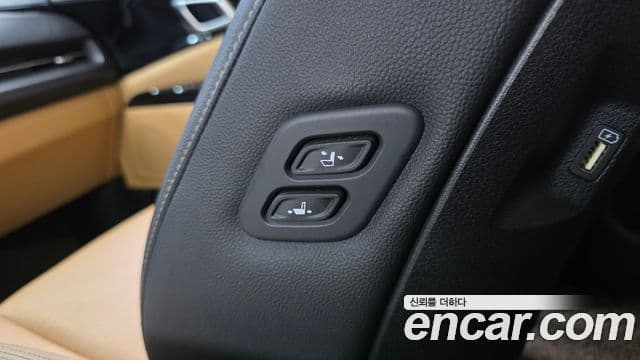 Kia Carnival 2020 — фото 19 из 20