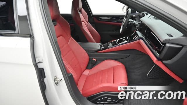 Porsche Panamera 2025 — ფოტო 8/20