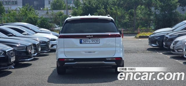 Kia Carnival 2023 — фото 3 из 20