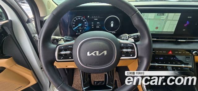 Kia Carnival 2023 — фото 6 из 20