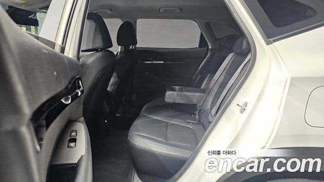 Kia Seltos 2019 — фото 12 из 20