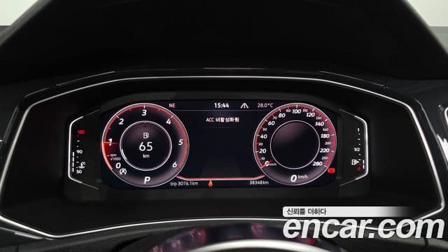 Volkswagen T-Roc 2021 — ფოტო 8/20