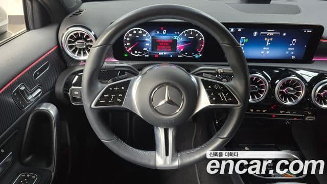 Mercedes-Benz A-Class 2024 — Şəkil 12/20