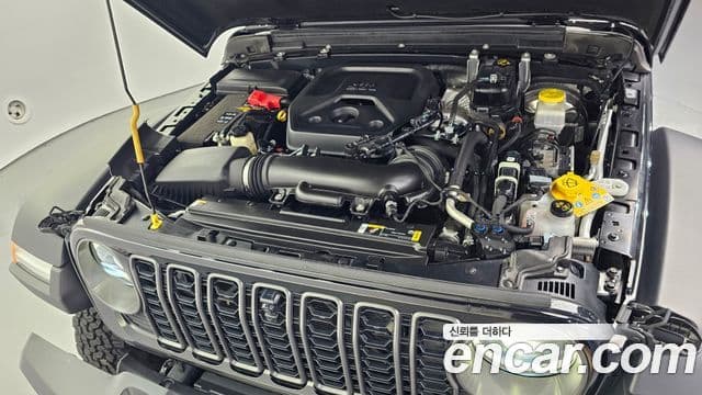 Jeep Wrangler 2024 — ფოტო 6/20