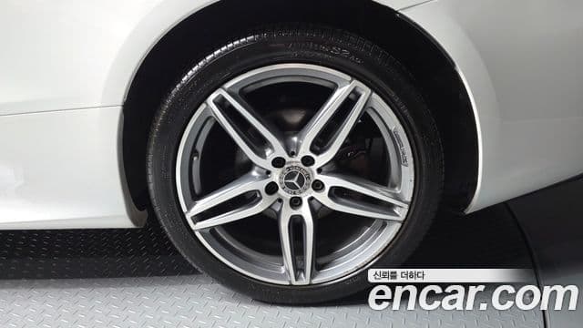 Mercedes-Benz E-Class 2018 — фото 5 из 20