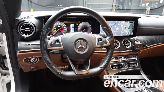 Mercedes-Benz E-Class 2018 — фото 13 из 20