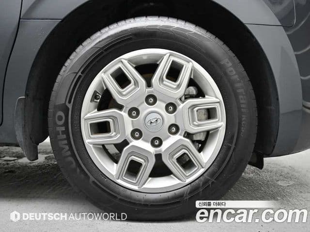 Hyundai Staria 2023 — ფოტო 4/20
