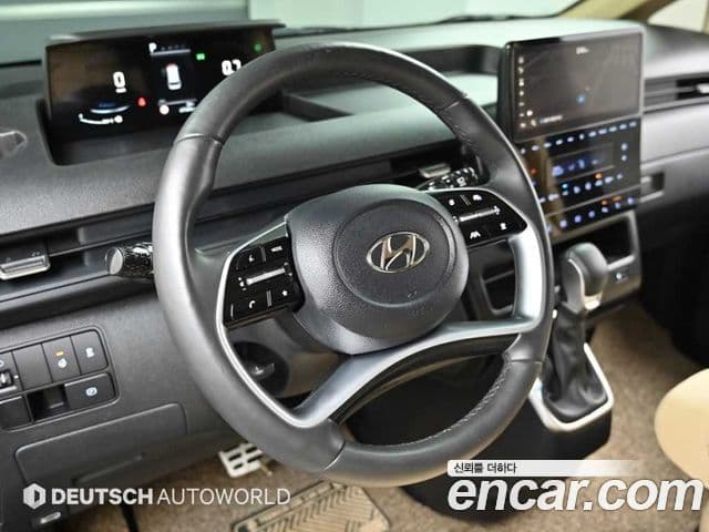 Hyundai Staria 2023 — ფოტო 13/20