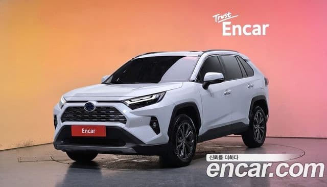 Toyota RAV4, 2024