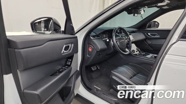 Land Rover Range Rover Velar 2018 — фото 10 из 20
