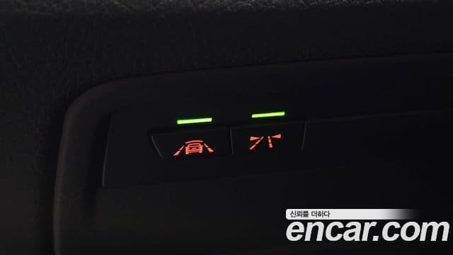 BMW 3 Series 2018 — Şəkil 12/20