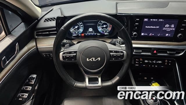 Kia K5 2022 — фото 13 из 20