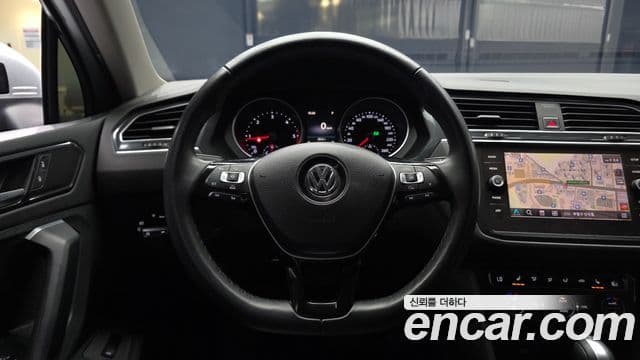 Volkswagen Tiguan 2018 — фото 13 из 20