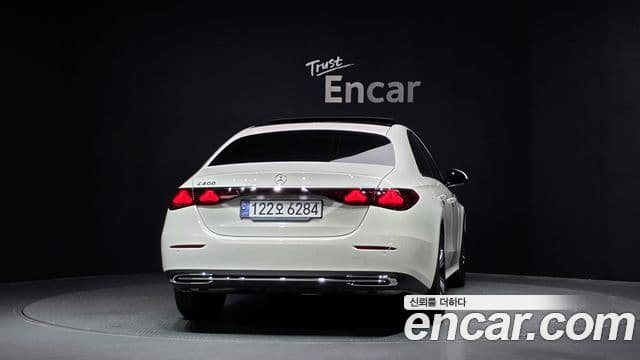 Mercedes-Benz E-Class 2025 — ფოტო 4/20