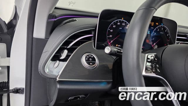 Mercedes-Benz E-Class 2025 — ფოტო 16/20