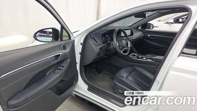 Hyundai Sonata 2021 — фото 10 из 20