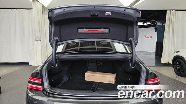Genesis Electrified G80 2022 — фото 20 из 20