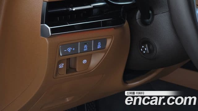 Genesis Electrified G80 2022 — ფოტო 15/20